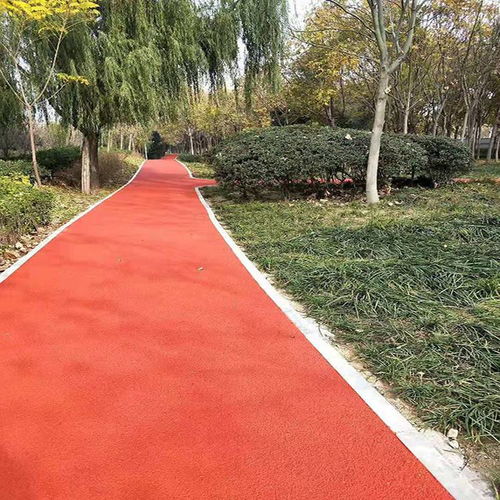 塑膠跑道造價(jià)解析 不同類(lèi)型及預(yù)制型卷材價(jià)格對(duì)比