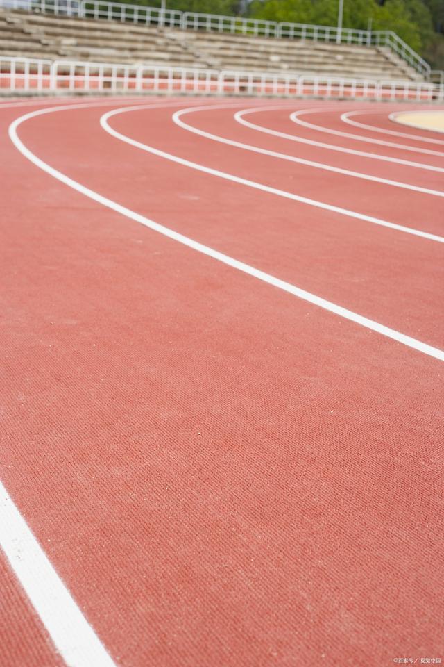 預(yù)制型塑膠跑道常見問題分析與應(yīng)對(duì)策略